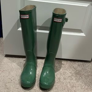 Hunter boots green size 8
